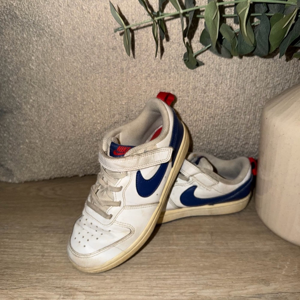 Nike Kids Sneakers in White and Navy with Red Accents